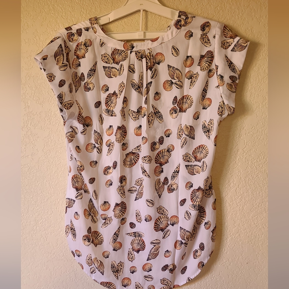 Liz Claiborne Women's Split Crew Neck Short Sleeve Blouse, Medium-NWT